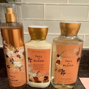 Fall in Bloom Bundle shower gel, lotion, mist
